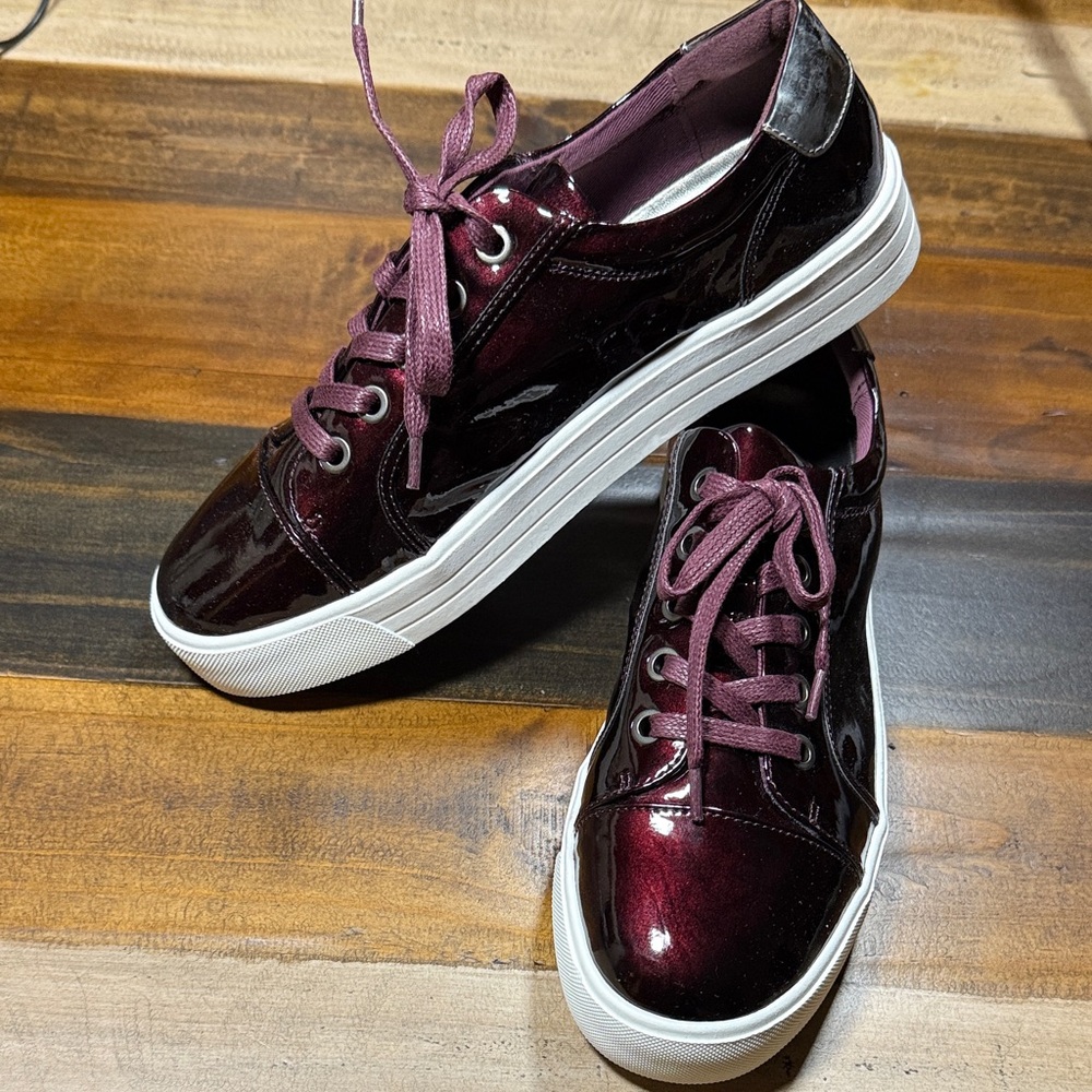 Limelight Burgundy Sneakers